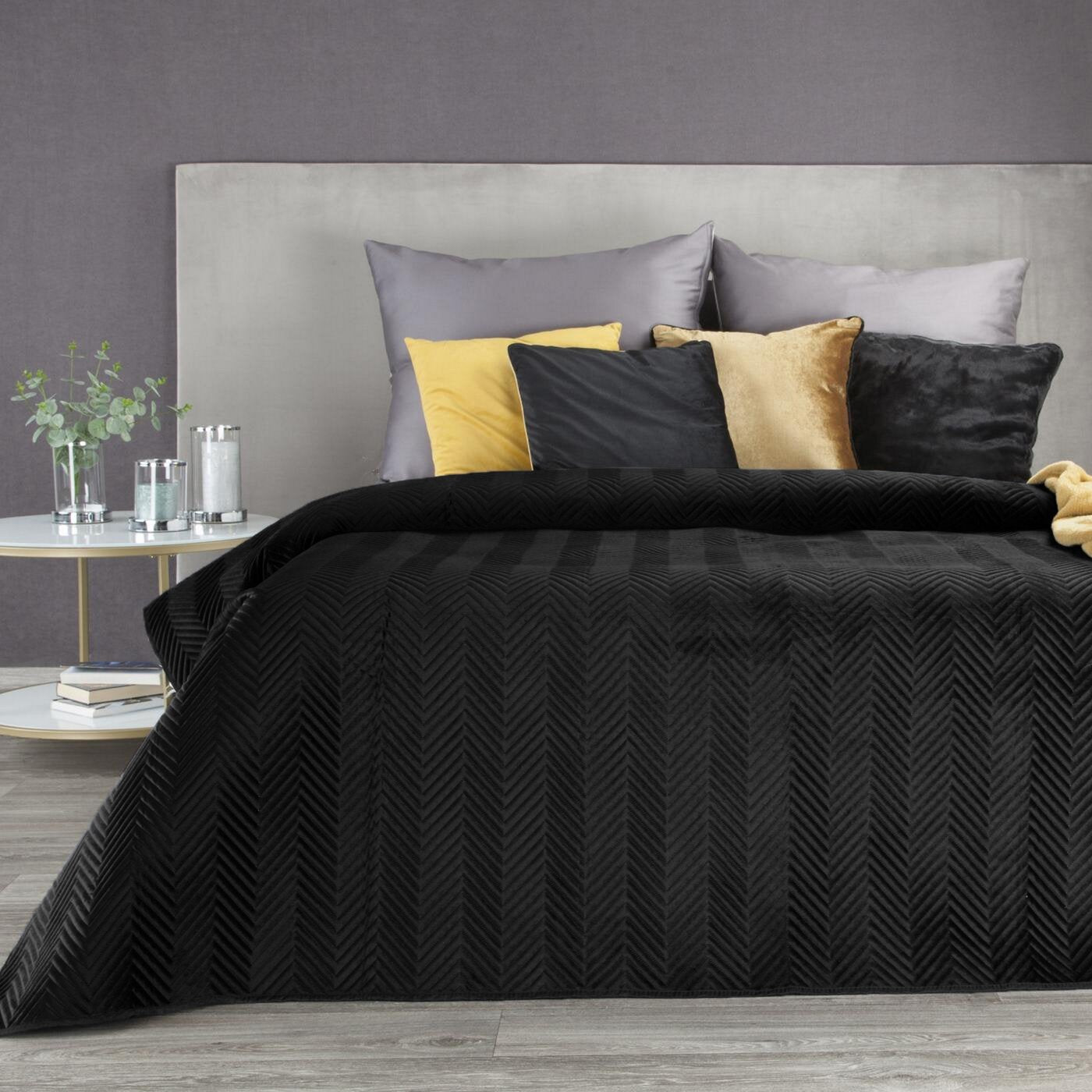 SIMONA velvet bedspread