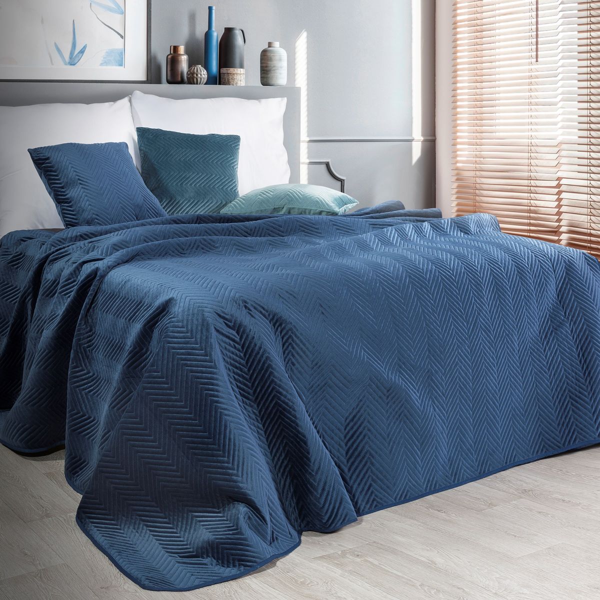 SIMONA velvet bedspread