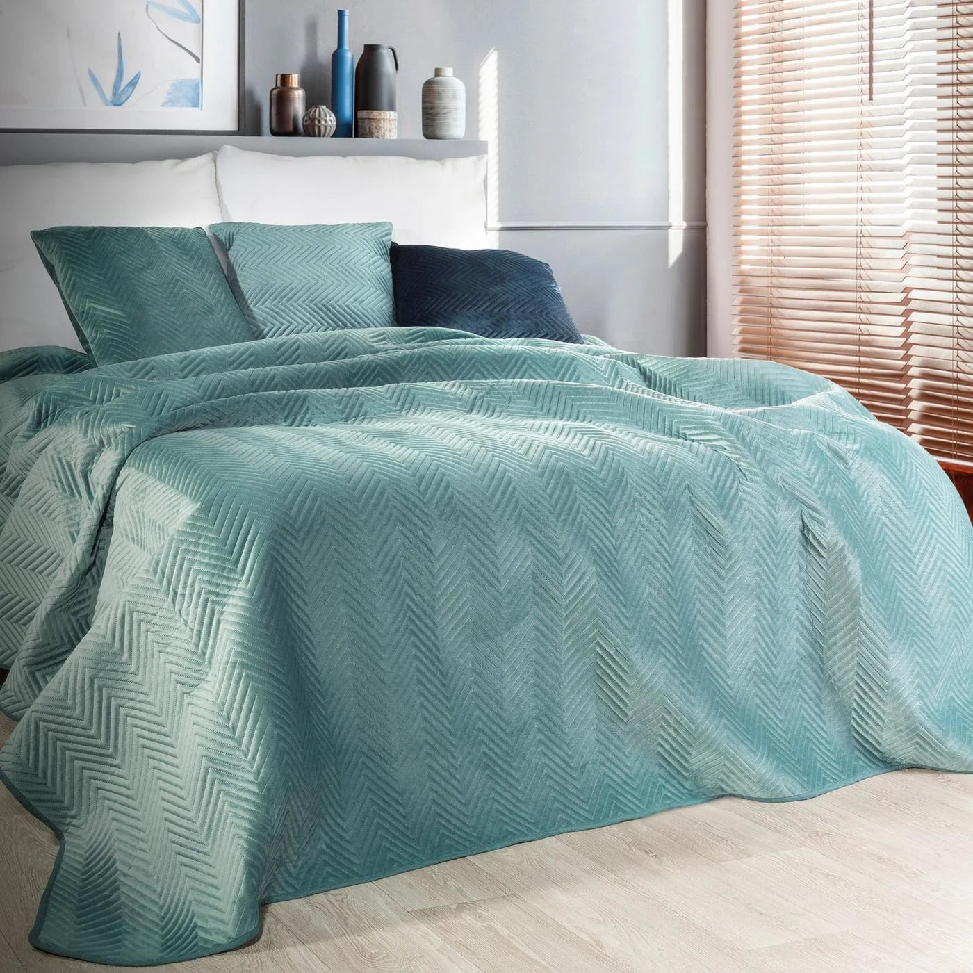 SIMONA velvet bedspread