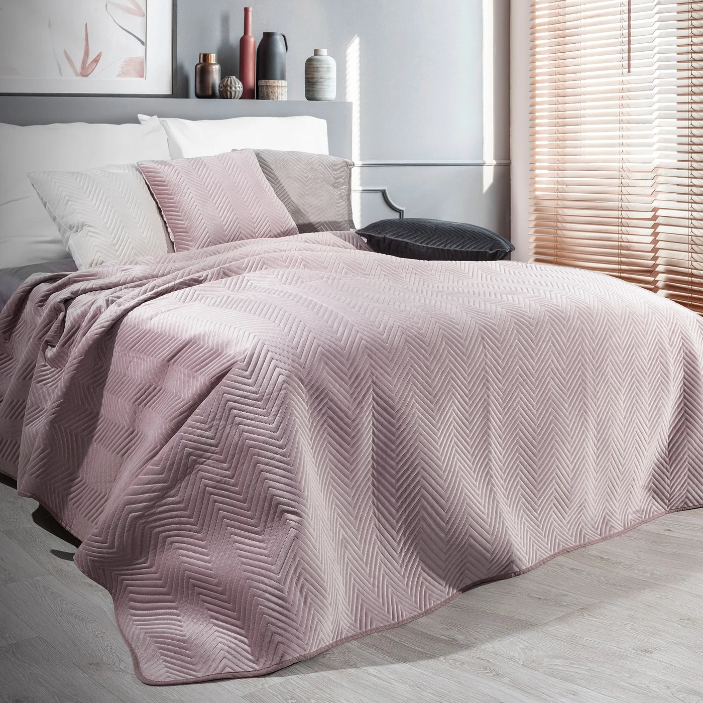 SIMONA velvet bedspread