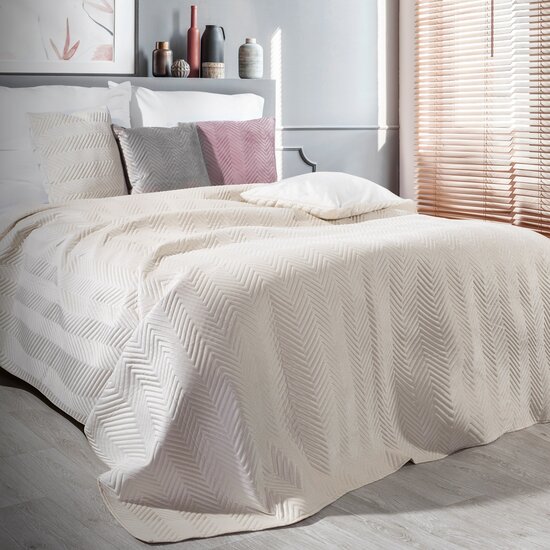 SIMONA velvet bedspread